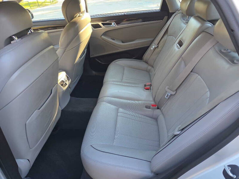 2015 Hyundai Genesis