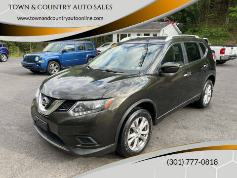 2016 Nissan Rogue for sale at TOWN & COUNTRY AUTO SALES in Cumberland MD