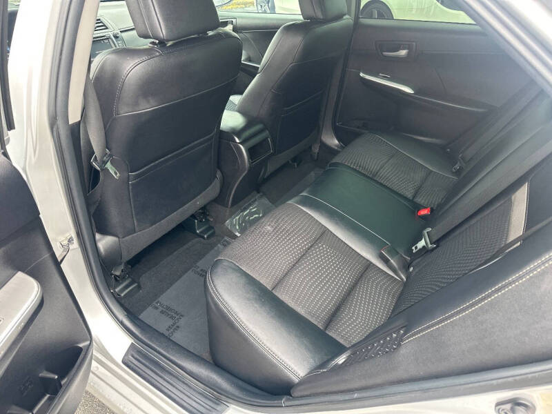 2014 Toyota Camry Hybrid XLE