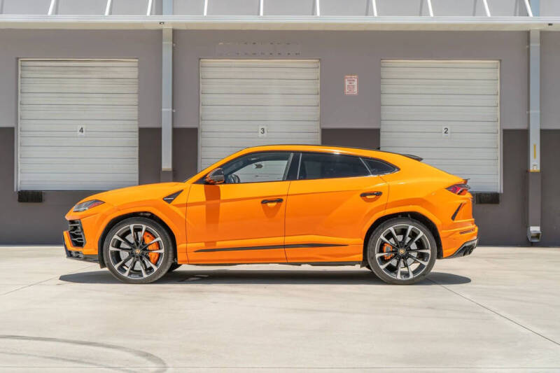 2022 Lamborghini Urus