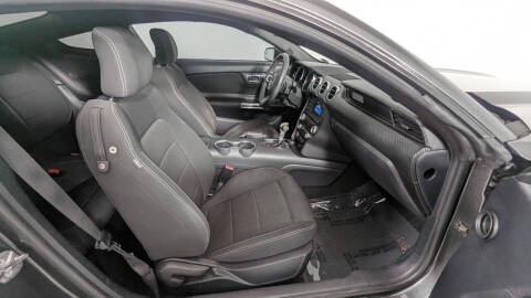 2015 Ford Mustang V6