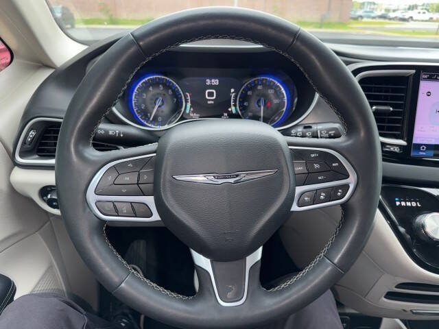2023 Chrysler Pacifica Touring L