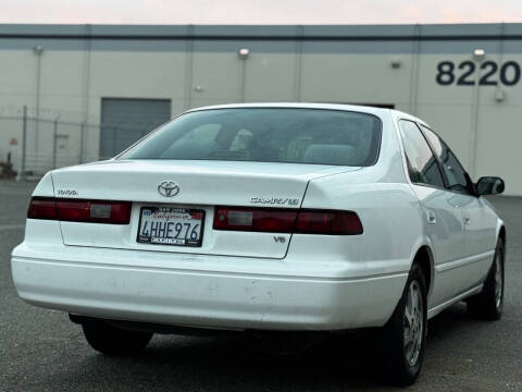 1999 Toyota Camry LE V6