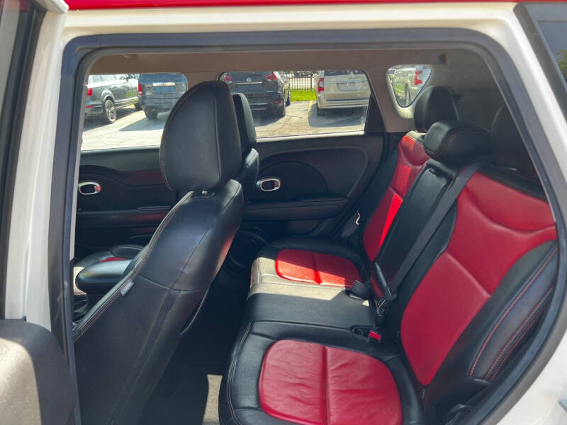 2017 Kia Soul +