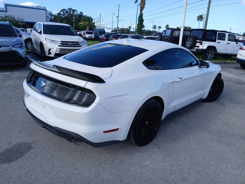 2020 Ford Mustang