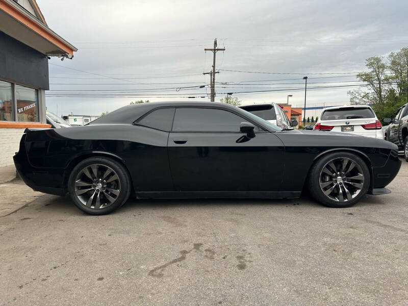 2014 Dodge Challenger SRT8 Core