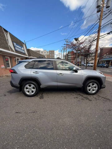 2019 Toyota RAV4 Hybrid XLE