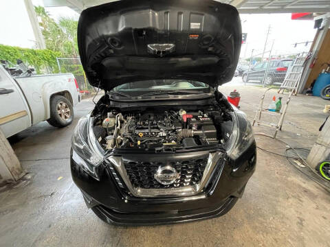 2019 Nissan Kicks SR