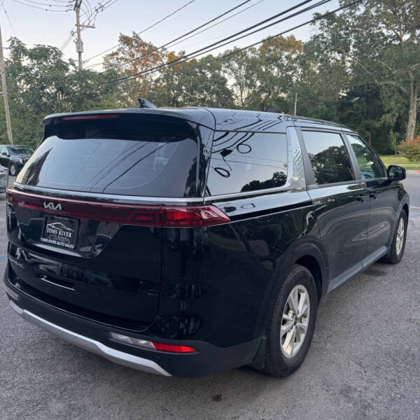 2022 Kia Carnival LX