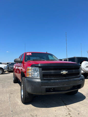 2007 Chevrolet Silverado 1500 for sale at UNITED AUTO INC in South Sioux City NE