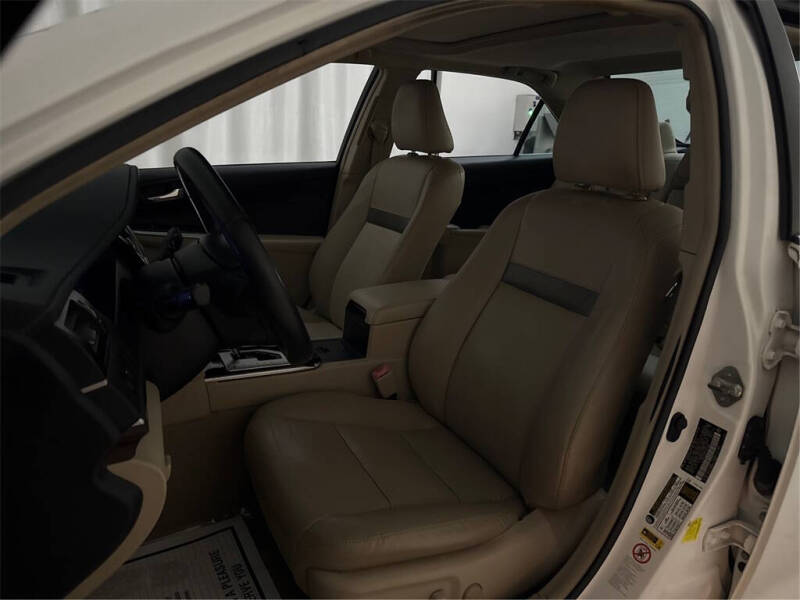 2014 Toyota Camry XLE V6