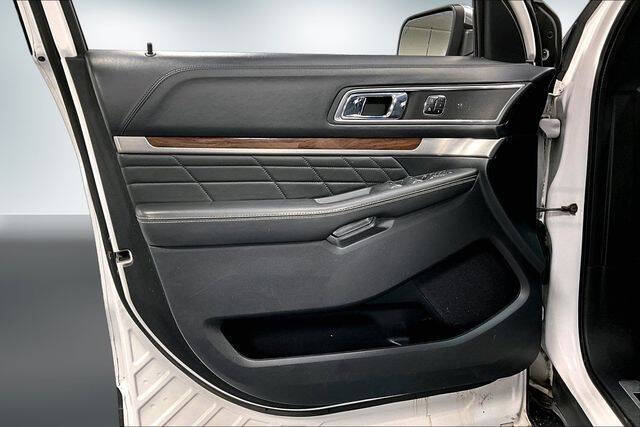 2017 Ford Explorer Platinum