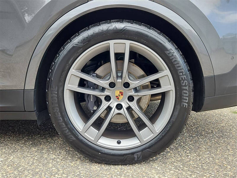 2025 Porsche Cayenne