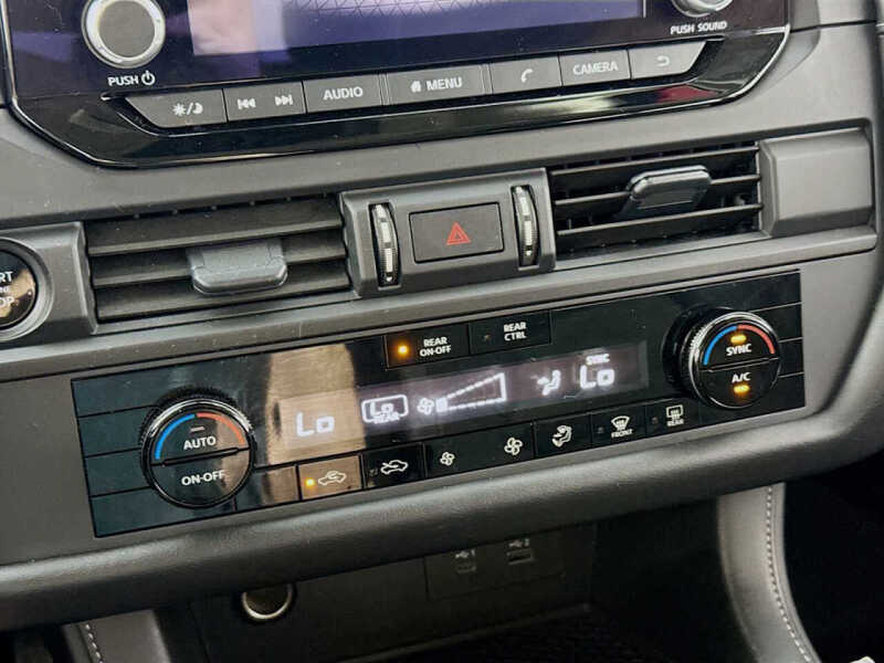 2025 Nissan Pathfinder S