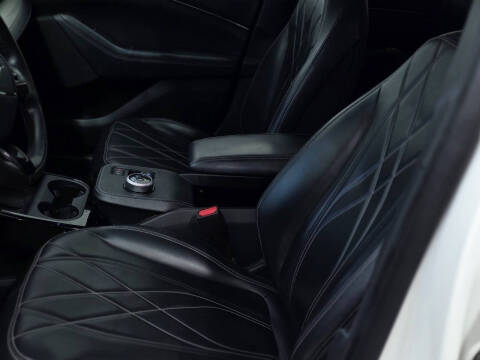 2022 Ford Mustang Mach-E Select