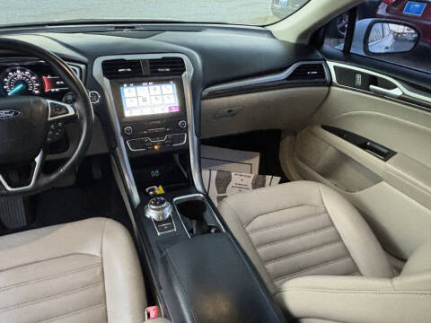 2019 Ford Fusion SEL