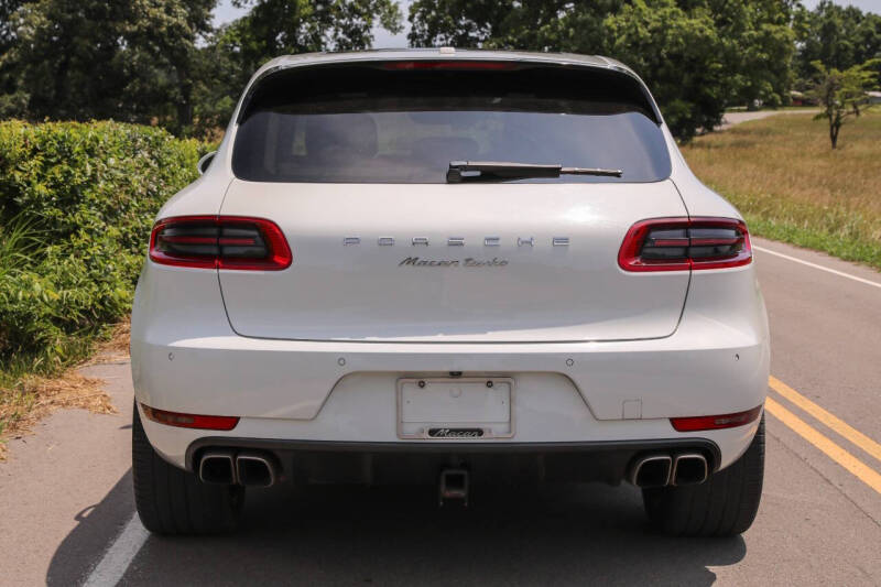 2015 Porsche Macan Turbo