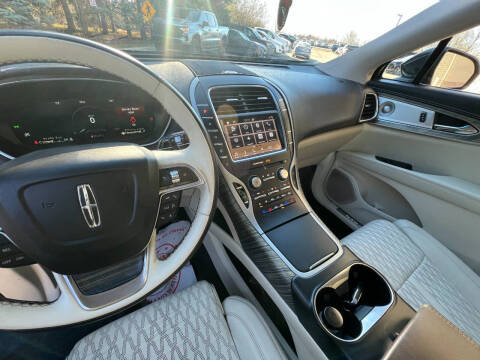 2019 Lincoln Nautilus Black Label