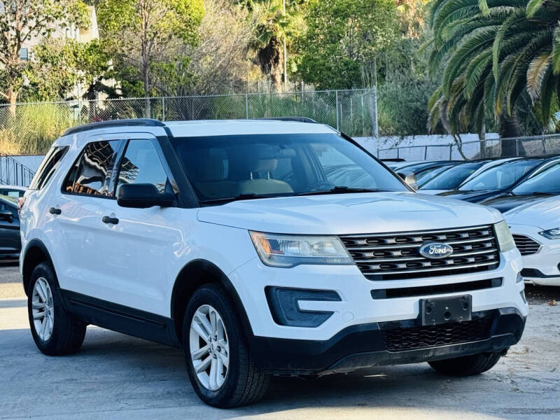 2016 Ford Explorer