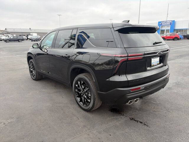 2024 Chevrolet Traverse LS