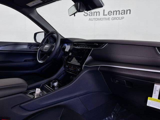 2025 Jeep Grand Cherokee L Laredo