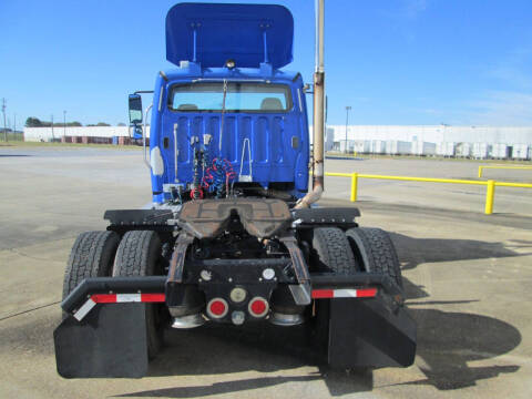 2011 Freightliner Business class M2