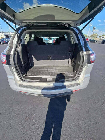 2017 Chevrolet Traverse LT