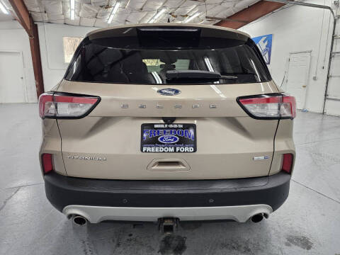 2020 Ford Escape Titanium