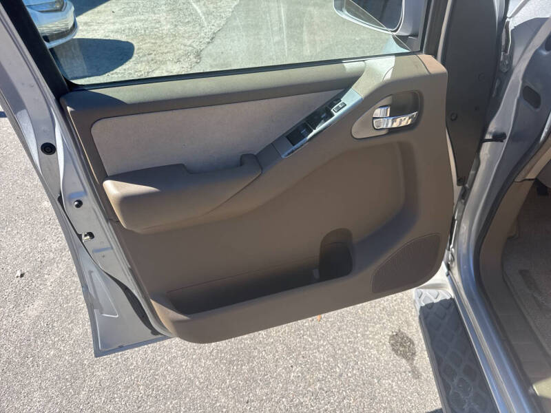 2006 Nissan Pathfinder LE