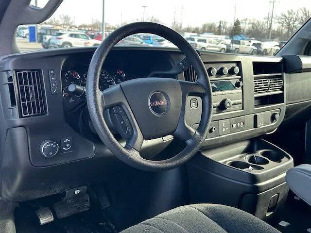 2023 GMC Savana 2500