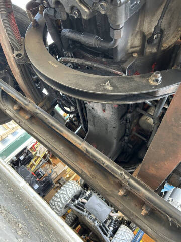 2017 Freightliner M2106 Truck