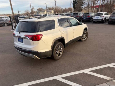 2017 GMC Acadia SLE-2