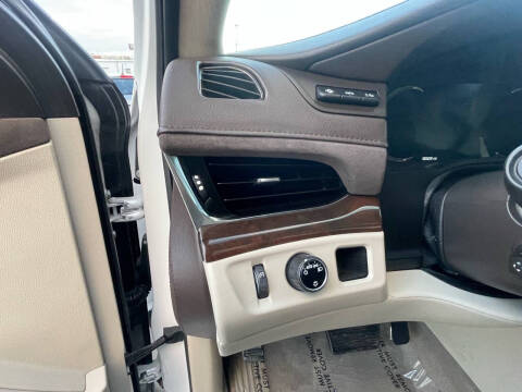 2016 Cadillac Escalade Luxury Collection