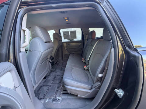 2017 Chevrolet Traverse LS