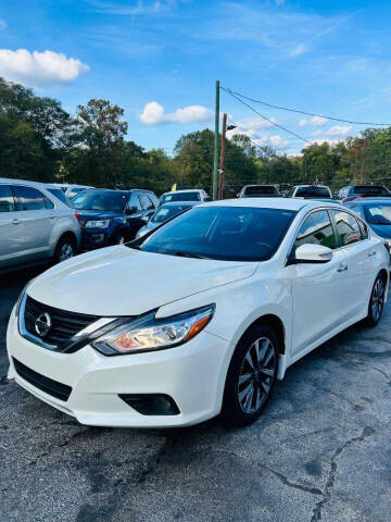 2017 Nissan Altima for sale at Viajero Auto in Marietta GA