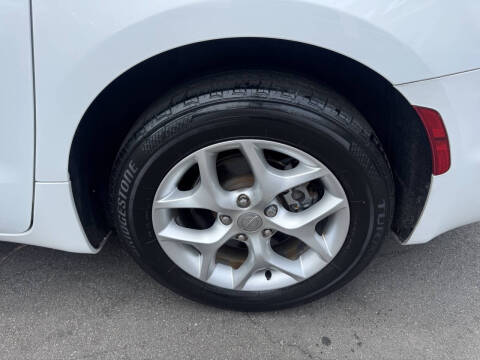 2020 Chrysler Pacifica Touring L