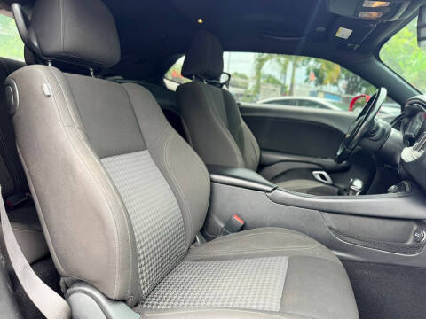 2021 Dodge Challenger SXT