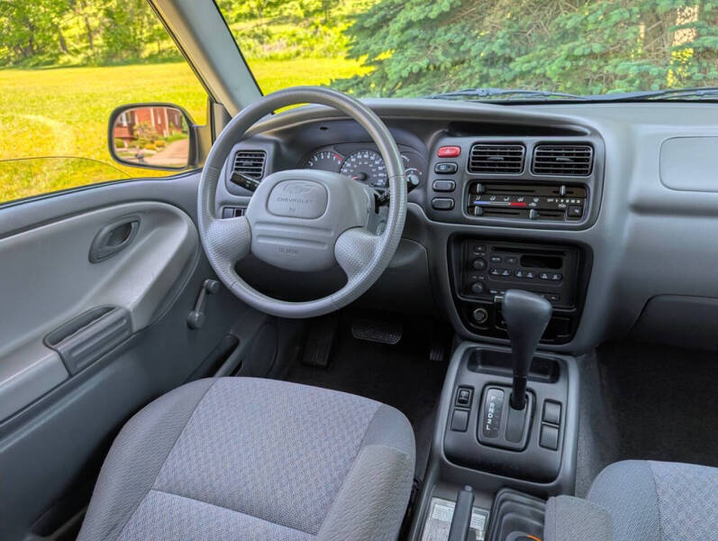2004 Chevrolet Tracker