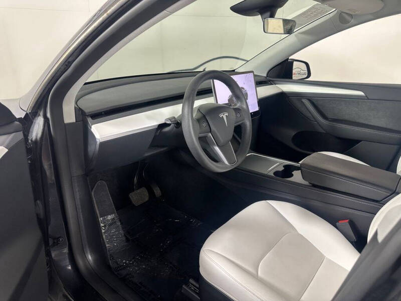 2025 Tesla Model Y Long Range