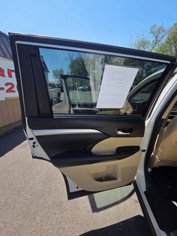 2015 Toyota Highlander XLE - Photo 11