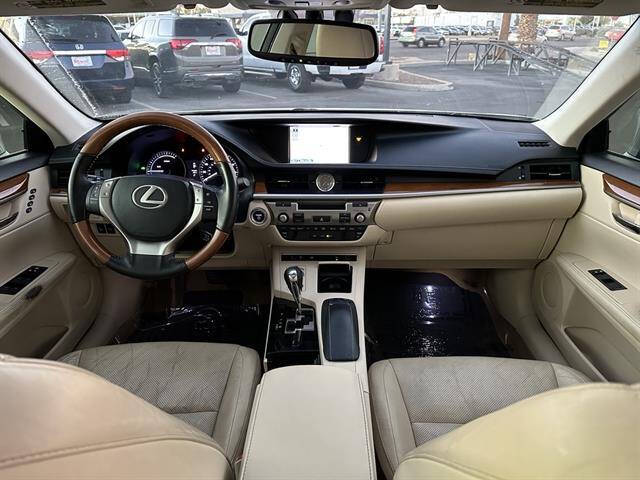 2013 Lexus ES 300h