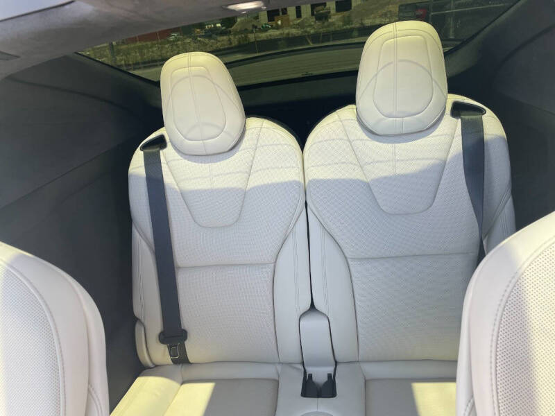2023 Tesla Model X Standard Range
