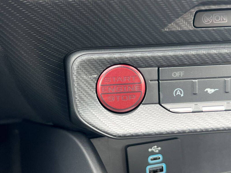 2025 Ford Mustang EcoBoost