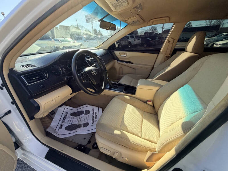 2017 Toyota Camry LE