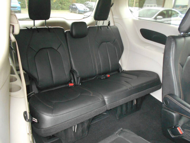 2020 Chrysler Pacifica Touring L