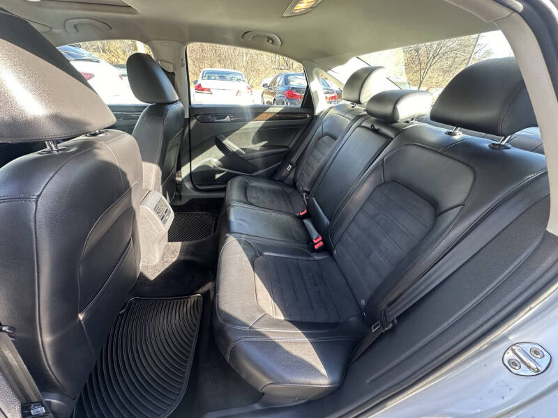 2015 Volkswagen Passat 2.0L TDI SEL Premium