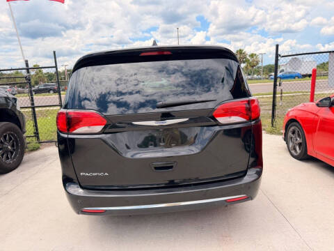 2020 Chrysler Pacifica Touring