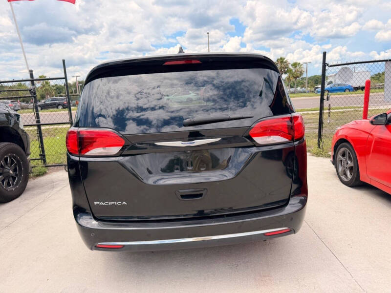 2020 Chrysler Pacifica Touring