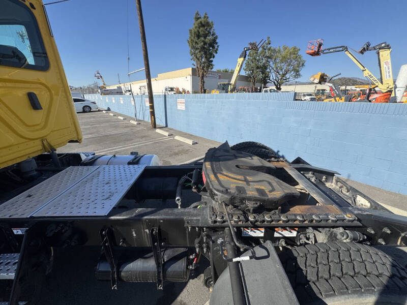 2020 Freightliner Cascadia