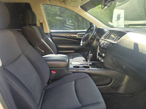 2019 Nissan Pathfinder S